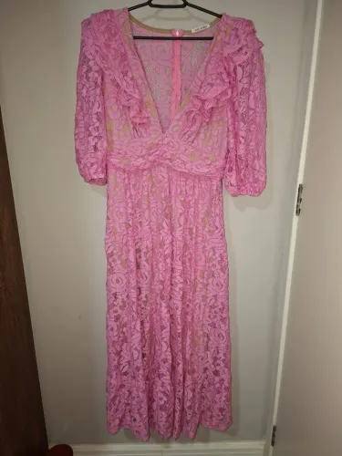 Vestido Longo de Renda Rosa