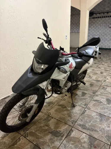 XRE 300 2014