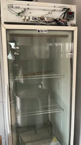 Geladeira Expositora
