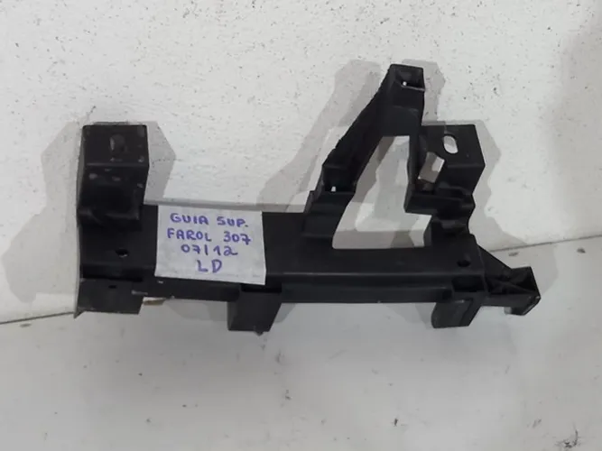 Guia suporte farol Peugeot 307 07/ 12 Dir/ Esq ( CADA )