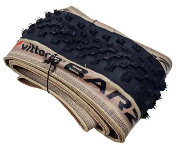 Pneu 29 Bike MTB Vittoria Barzo 29x2.25 Faixa Bege Tubeless Graphene 9559