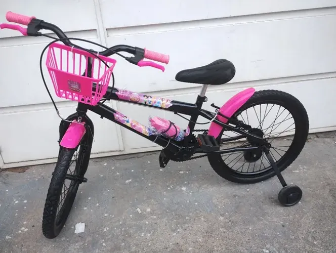 Vendo bicicleta aro 20 feminina das princesas em excelente estado