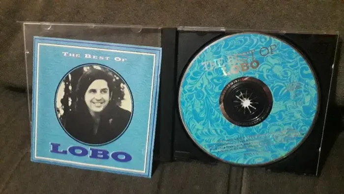 Cd O melhor de Lobo importado com 18 músicas bem conservado