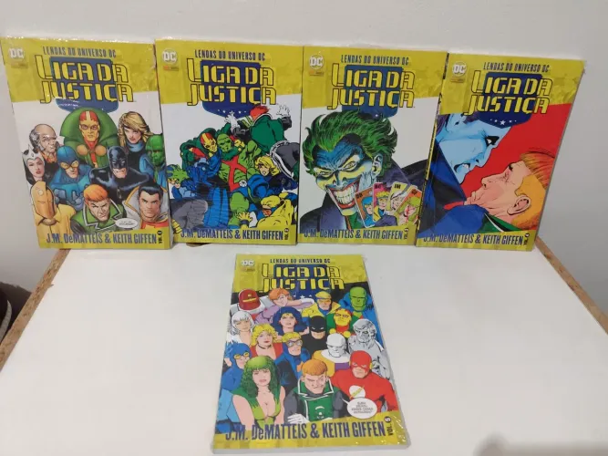 Lendas do Universo DC - Liga da Justiça - Edições Colecionáveis