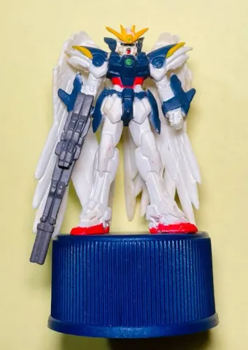 Pepsi Bootle Cap (Japão) Gundam Zero Wing - bom estado leia descrição - altura 7 cm
