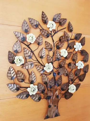 Árvore com rosas decorativo 