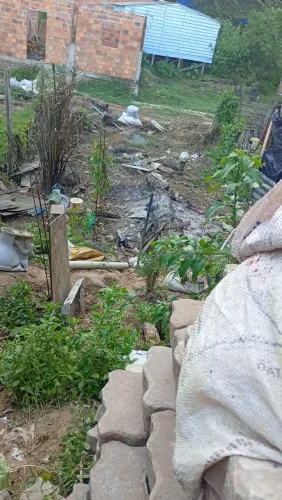 Vendo terreno na principal da praia de tubarão Paripe frente de pista perto da praia 