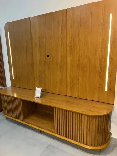 Rack com Painel Amadeirado com Led 2,20 NOVO MOSTRUÁRIO