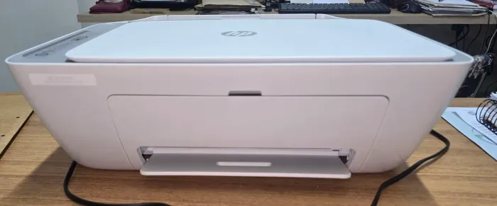 Impressora HP DeskJet 2720 com cartucho colorido 
