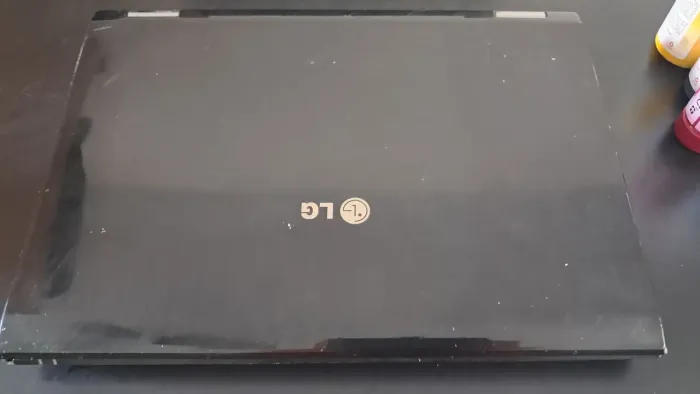 Notebook book LG R490 (defeito)