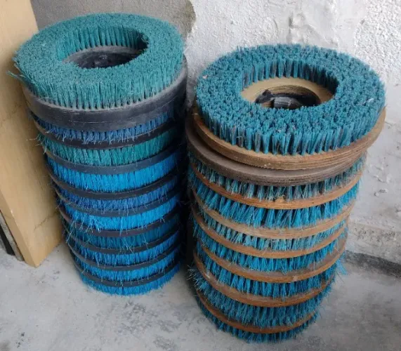 Enceradeira CERTEC 35 / Escovas de Nylon e Aço
