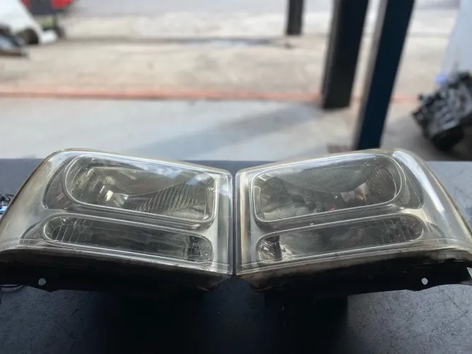 Par De Farol F200 2007 2008 2009 2010 2011 2012 Original 