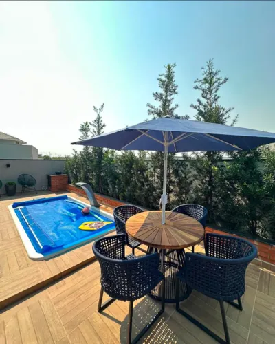 CONJUNTO MESA TURIM PARA PISCINA 