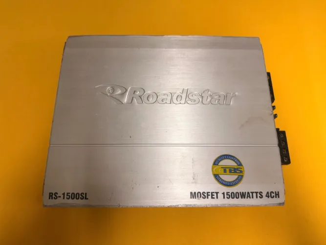Módulo Roadstar RS-1500SL 1500W 4 canais