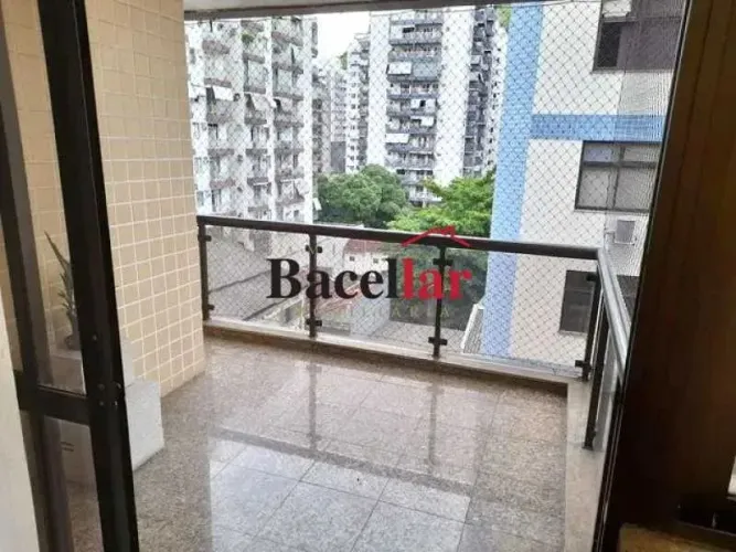 Apartamento 4 Quartos, Suíte e Varanda