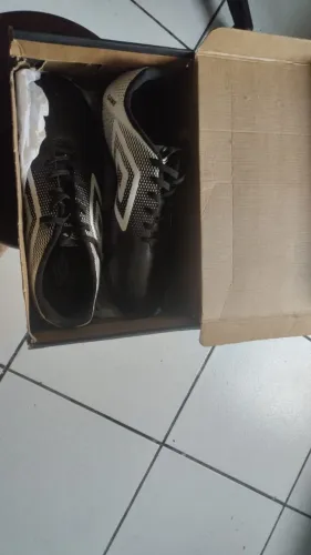 Chuteira Umbro