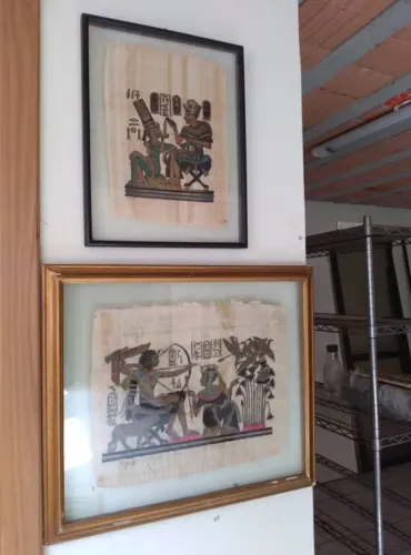 2 quadros de papiro egípicio emoldurados