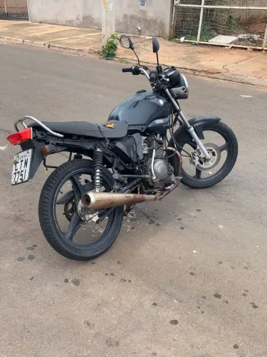 Vende se ybr 125