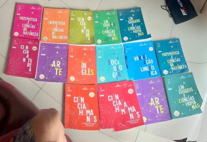 Coleção da FGB para 1º ano do Ensino Médio 