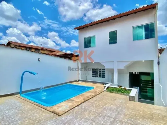 Casa à Venda Copacabana 4 Quartos, Suíte, Espaço Gourmet e Piscina