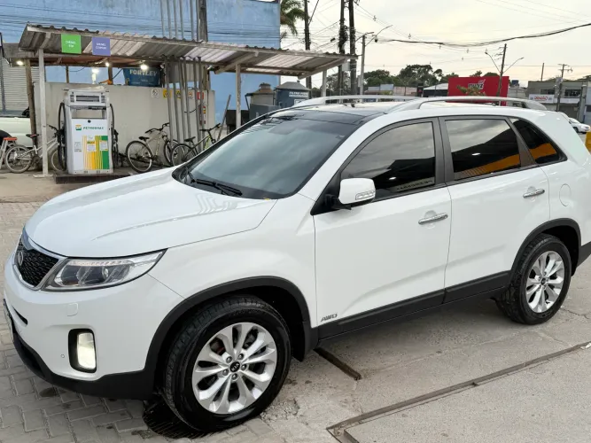 Kia Motors Sorento 3.5 V6 24V 278cv 4X4 Aut. 2015