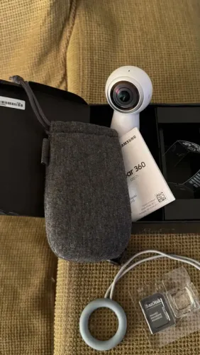 Câmera Samsung Gear 360