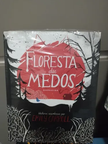 Floresta dos Medos - Emily Carroll