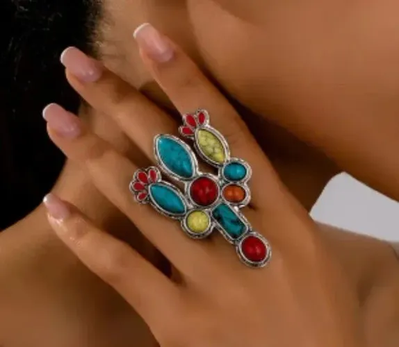 Anel multicolorido.