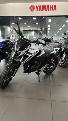 FZ25 - MELHOR PREÇO À VISTA - SEM ENTRADA - PRONTA ENTREGA