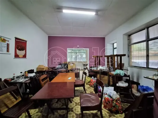 Casa para venda possui 290 metros quadrados com 3 quartos em Maracanã - Rio de Janeiro - R