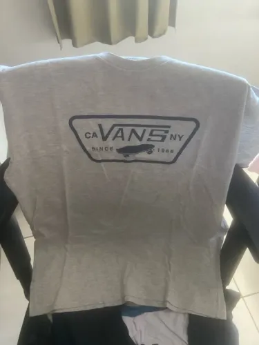 Camiseta Vans Cinza veste M e G original 