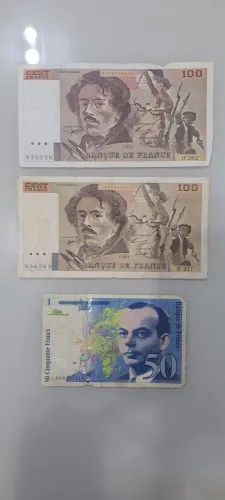 Notas antigas da França - 3 francos originais (Delacroix e Saint-Exupéry) - Guarulhos