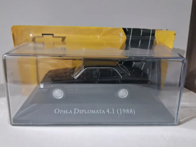 Miniatura Opala Diplomata 4.1 (1988) Escala 1 43