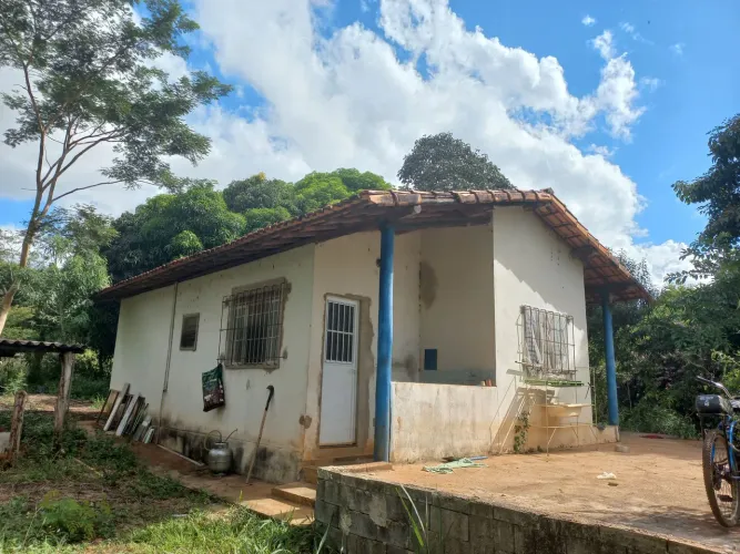 Terreno 4 hectares com córrego 