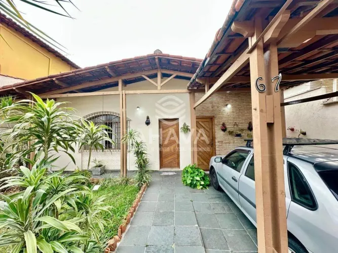 Casa com 4 quartos à Venda, 360m², Vila Cloris, próximo à Avenida Cristiano Guimarães e Av