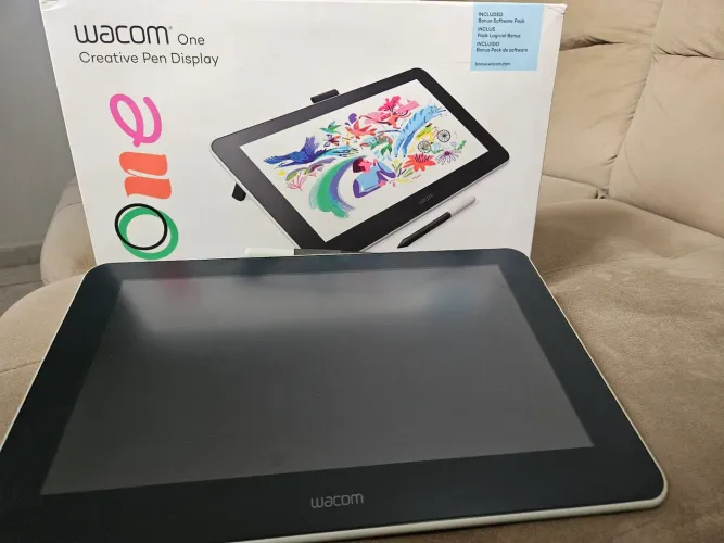 Mesa Digitalizadora Wacom One 13 com Display
