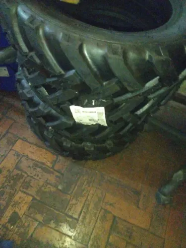 Vendo 8 pneus zero. Para terra. Fora de estrada. Aro 14
