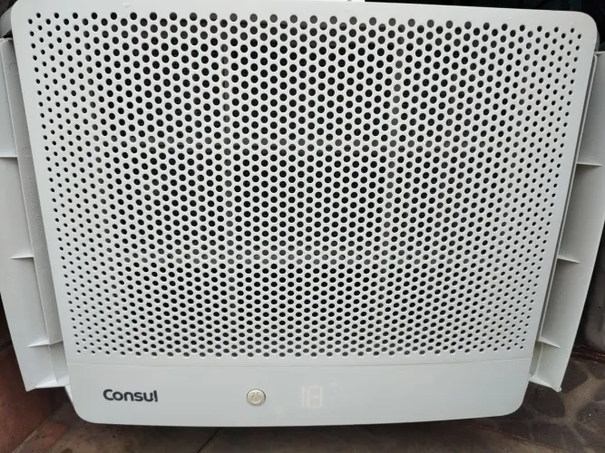 Ar Consul 10 BTUs 110 volts controle remoto semi.novo 620,00