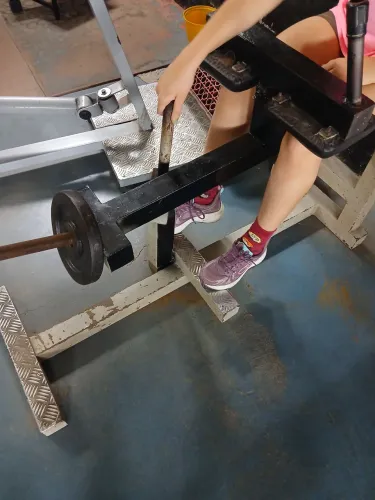 Aparelho Panturrilha sentada