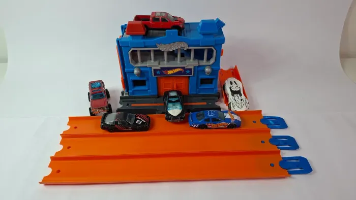 Kit Hot Wheels Playset Delegacia de polícia + extras.
