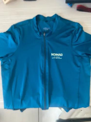 Camisa/Jersey ciclismo Nomad em otimo estado