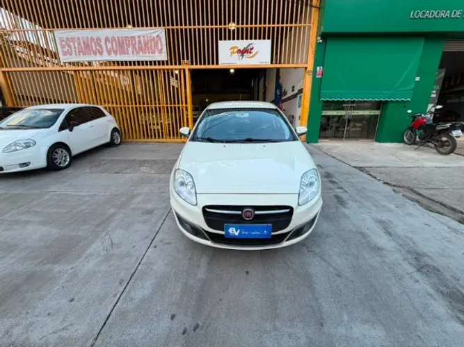 Fiat Bravo Essence 1.8 Flex 16V 5P 2016