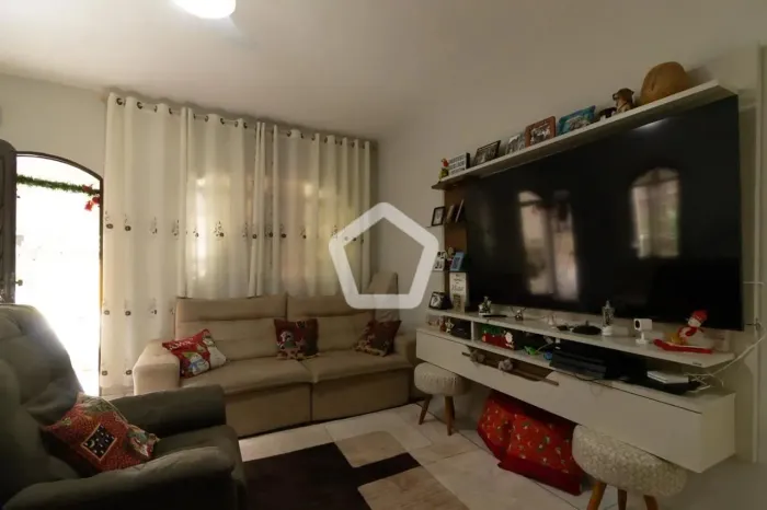 Casa de 3 quartos em Parque Boturussu, São Paulo - R$ 586.000