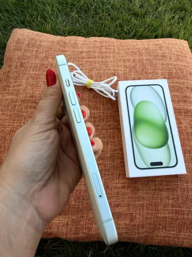 Celular iPhone 15