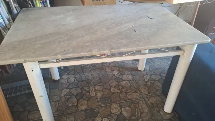 Mesa para 4 cadeiras 