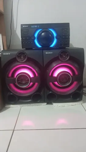 Vendo um aparelho de som marca Sony :fone : *84