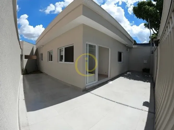 Locação de Casa em Belo Horizonte-MG, bairro Alipio de Melo