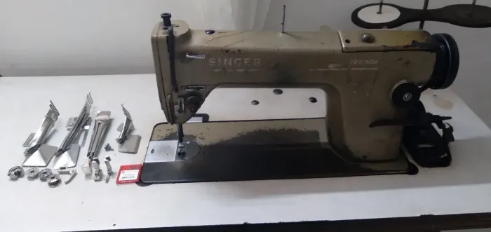 Vendo maquina reta industrial singer 191D300A
