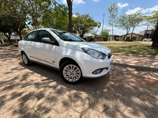 Fiat Grand Siena Essen.sublime Dual. 1.6 Flex 2016