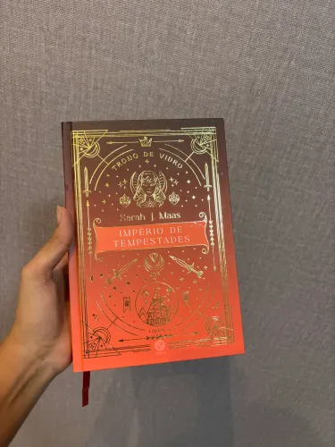 Império de tempestades